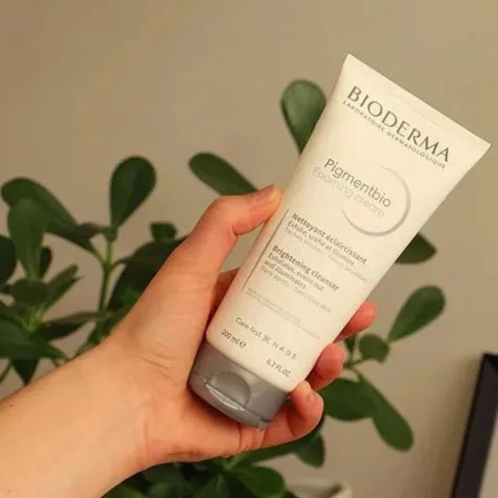 ⁦Bioderma Pigmentbio Foaming Cream – غسول تفتيح وتقشير للبشرة الحساسة⁩ - الصورة ⁦4⁩