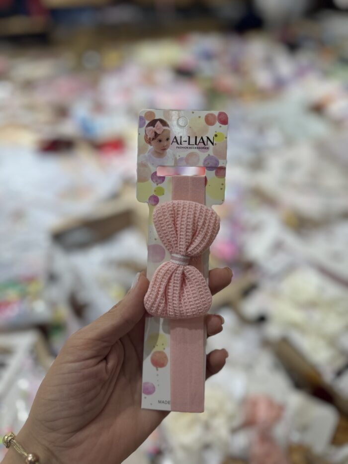 ⁦بندانا للأطفال مع  فيونكة قماش – تصميم مريح ولطيف⁩ - الصورة ⁦1⁩